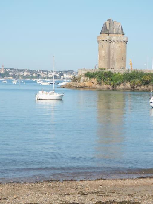 Appartement Duplex Et Terrasse A St Servan-St Malo Saint-Malo Exterior photo
