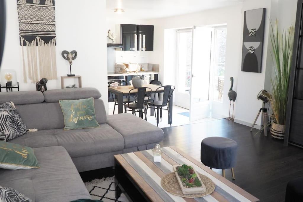Appartement Duplex Et Terrasse A St Servan-St Malo Saint-Malo Exterior photo