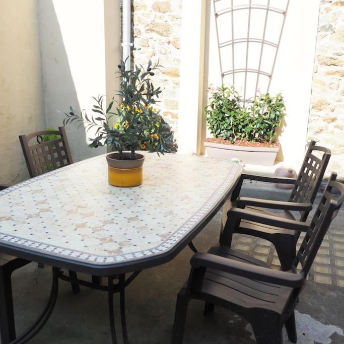 Appartement Duplex Et Terrasse A St Servan-St Malo Saint-Malo Exterior photo